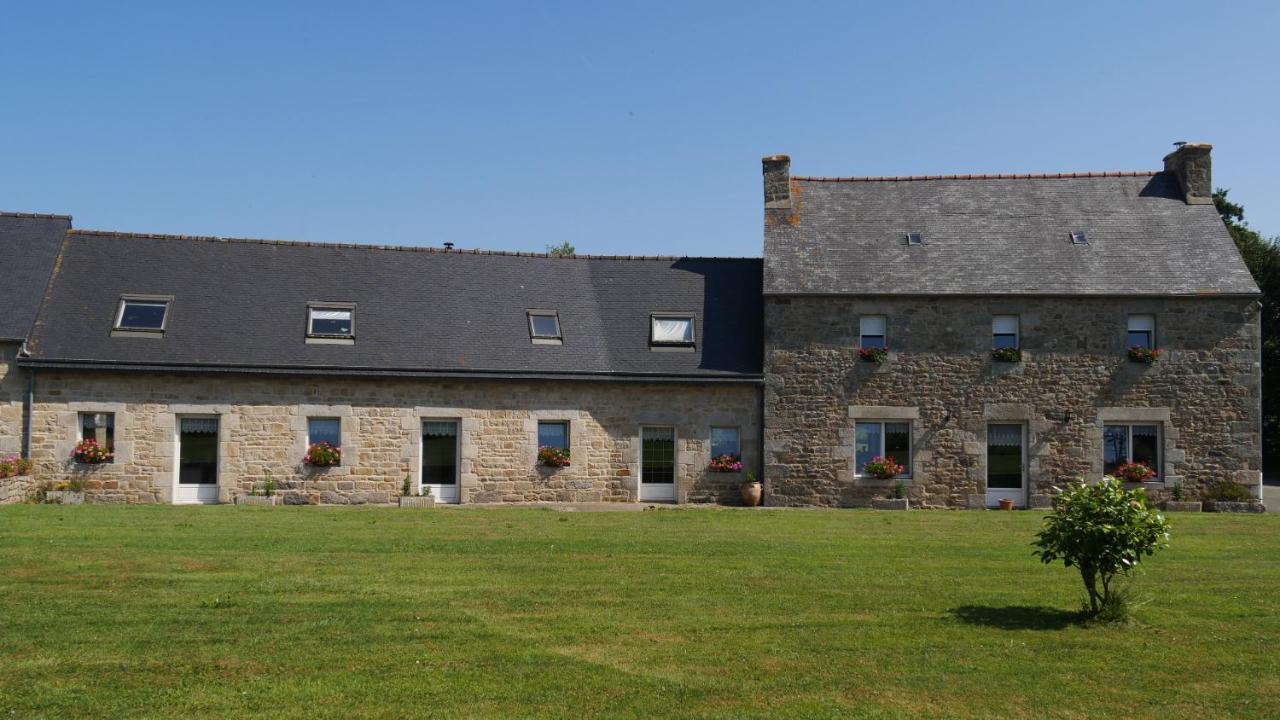 La Ferme Guibel Bed and Breakfast Plouzélambre Εξωτερικό φωτογραφία
